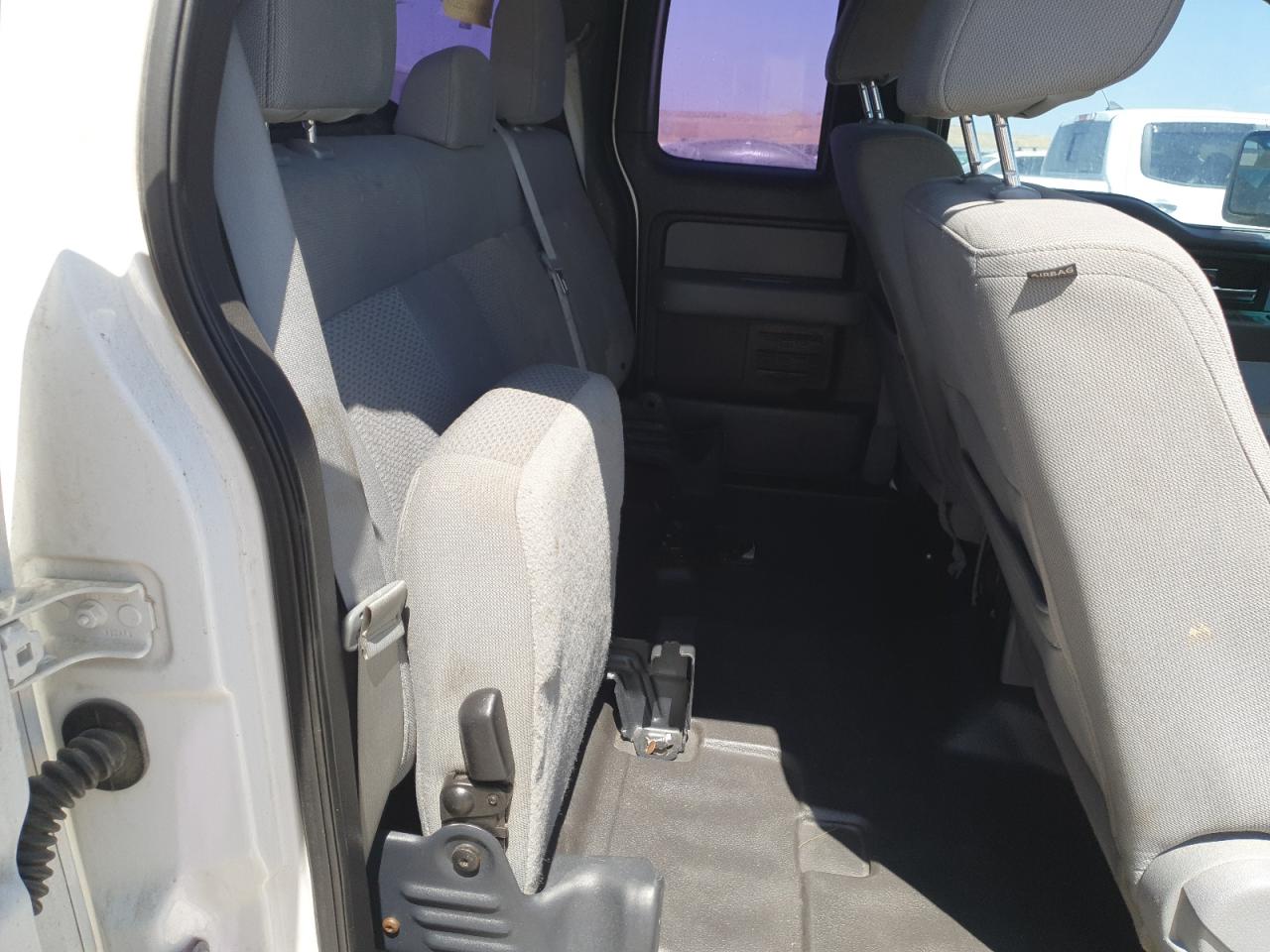 2013 Ford F150 Super Cab White vin: 1FTVX1EF6DKD60565