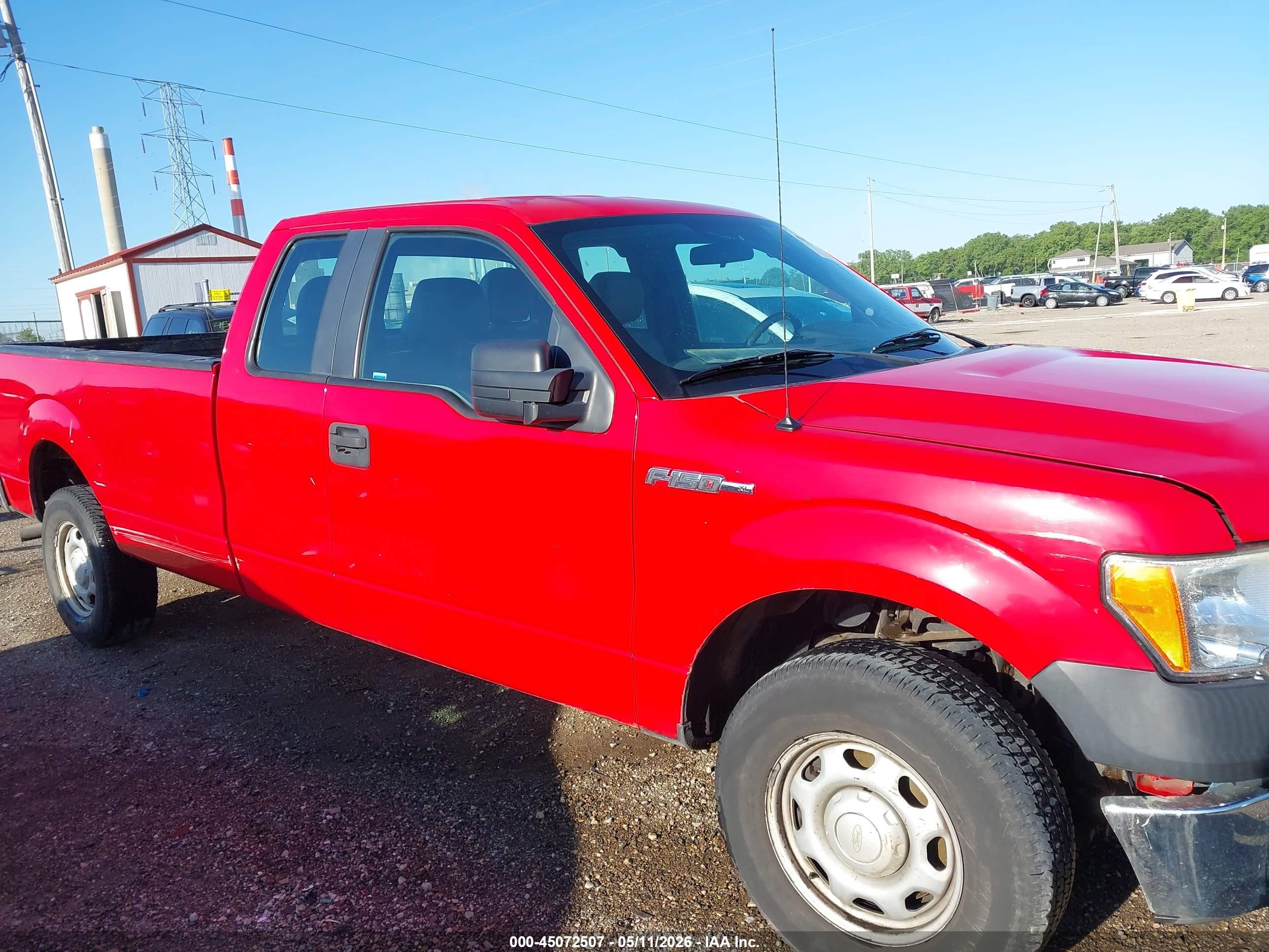 2013 Ford F-150 Xl Red vin: 1FTVX1EF6DKF08598