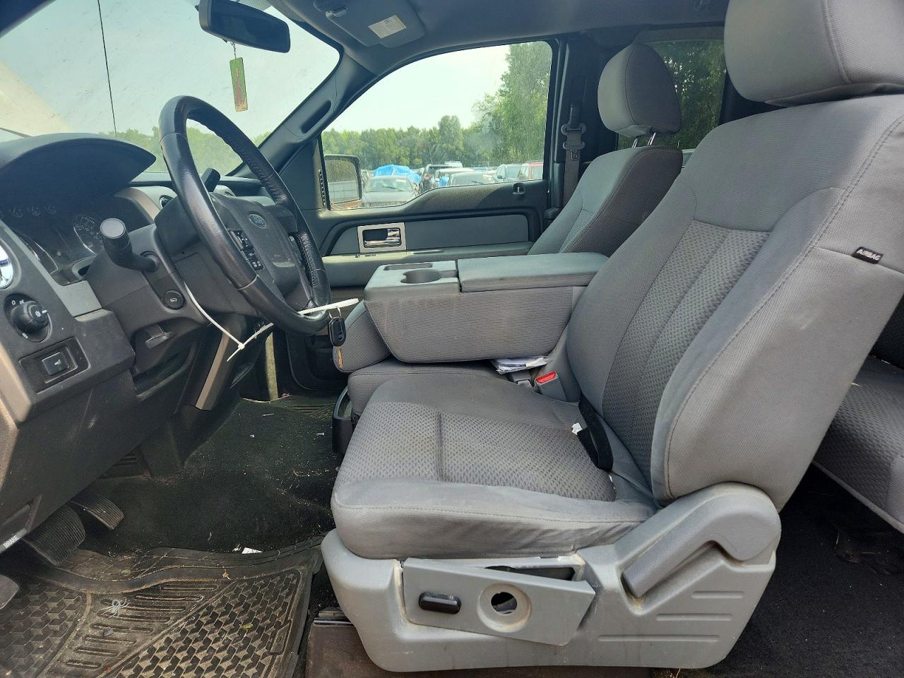 2011 Ford F150 Super Cab Серебряный vin: 1FTVX1EF8BKD18394