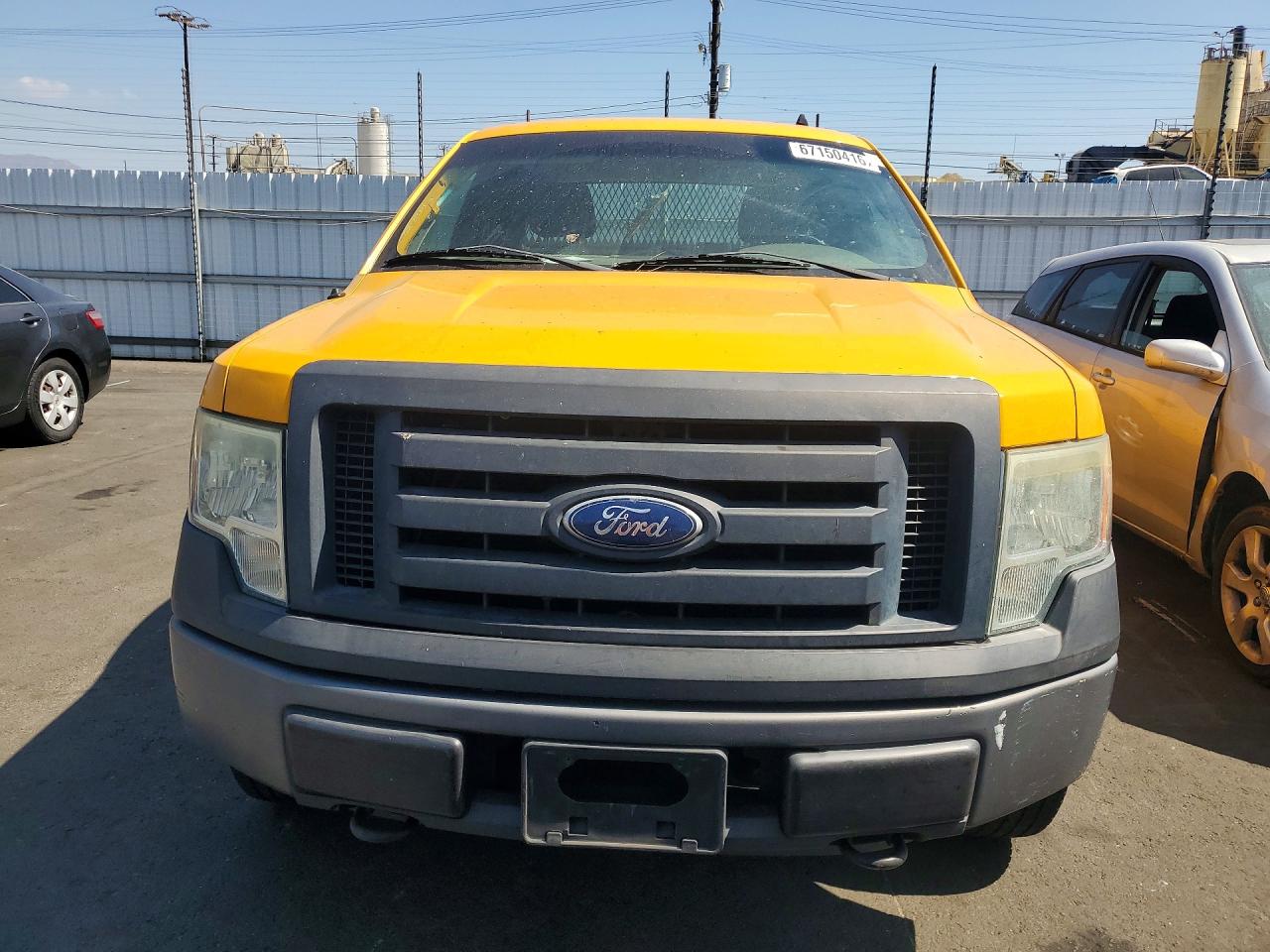 2010 Ford F150 Yellow vin: 1FTVX1EV6AKB82742
