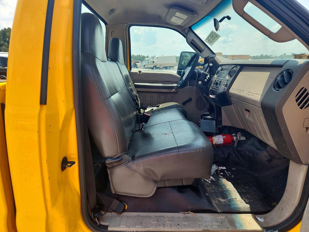 2009 Ford F350 Super Duty Yellow vin: 1FTWF30R69EA30175
