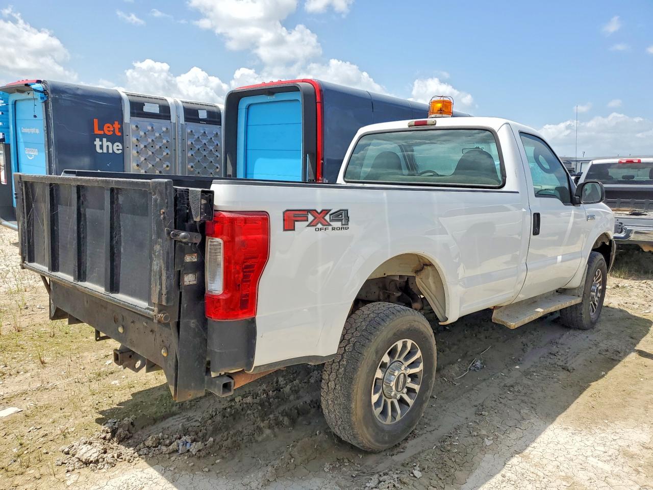 2005 Ford F350 Srw Super Duty Белый vin: 1FTWF31505ED06811