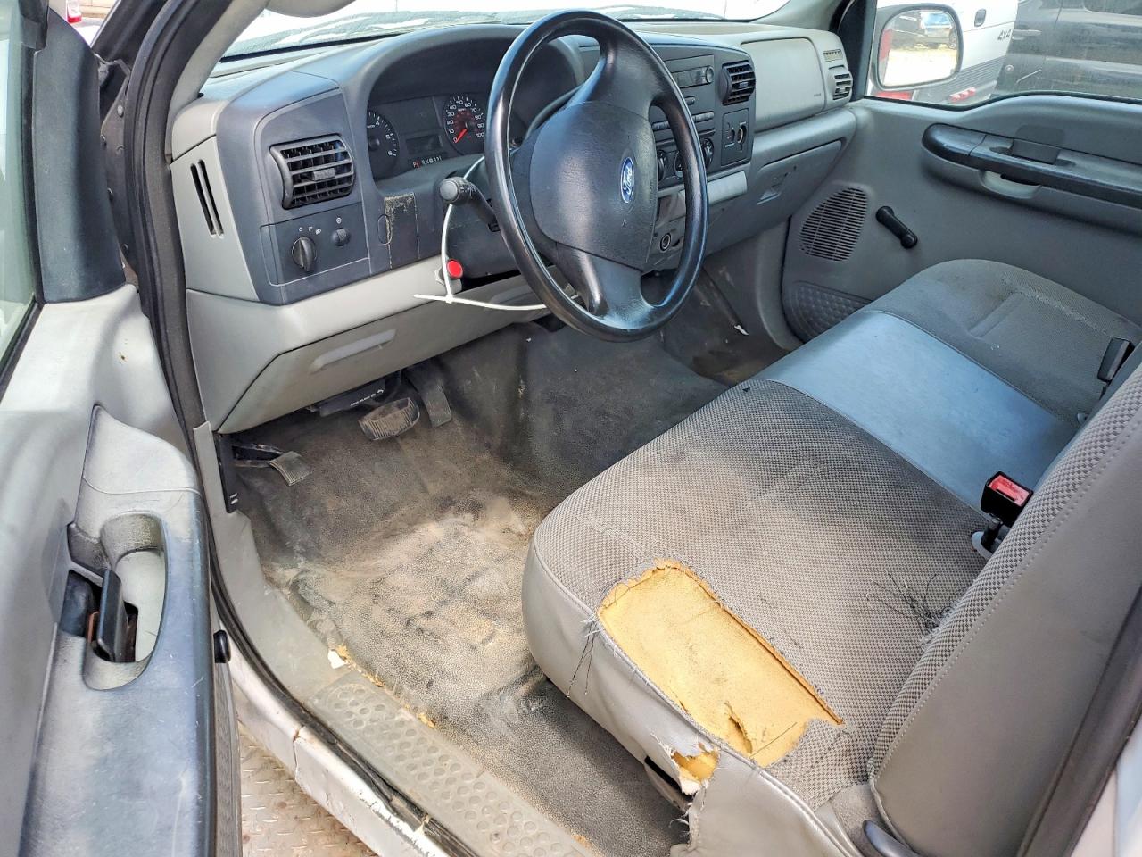 2005 Ford F350 Srw Super Duty Белый vin: 1FTWF31505ED06811