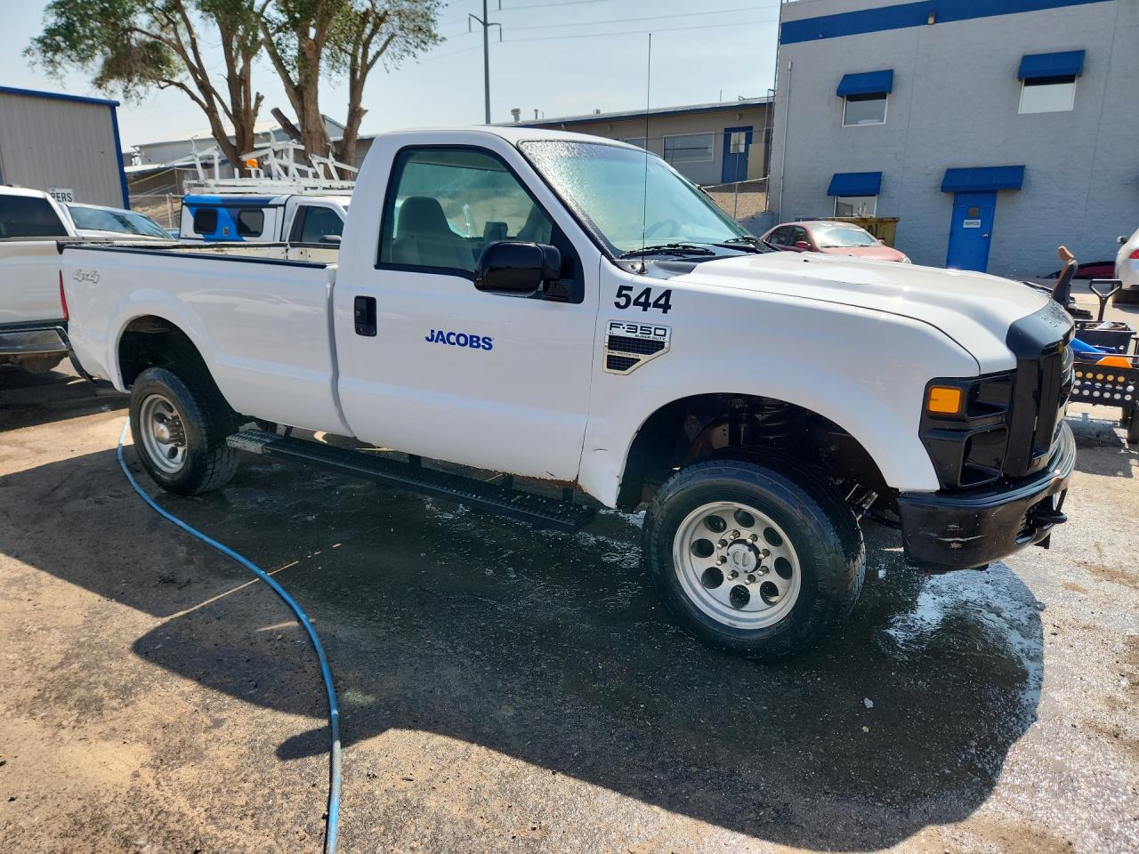 2008 Ford F350 Srw Super Duty White vin: 1FTWF31Y98EE47200 Damage: Right Front Door, Rust, 5 To 6 Inches