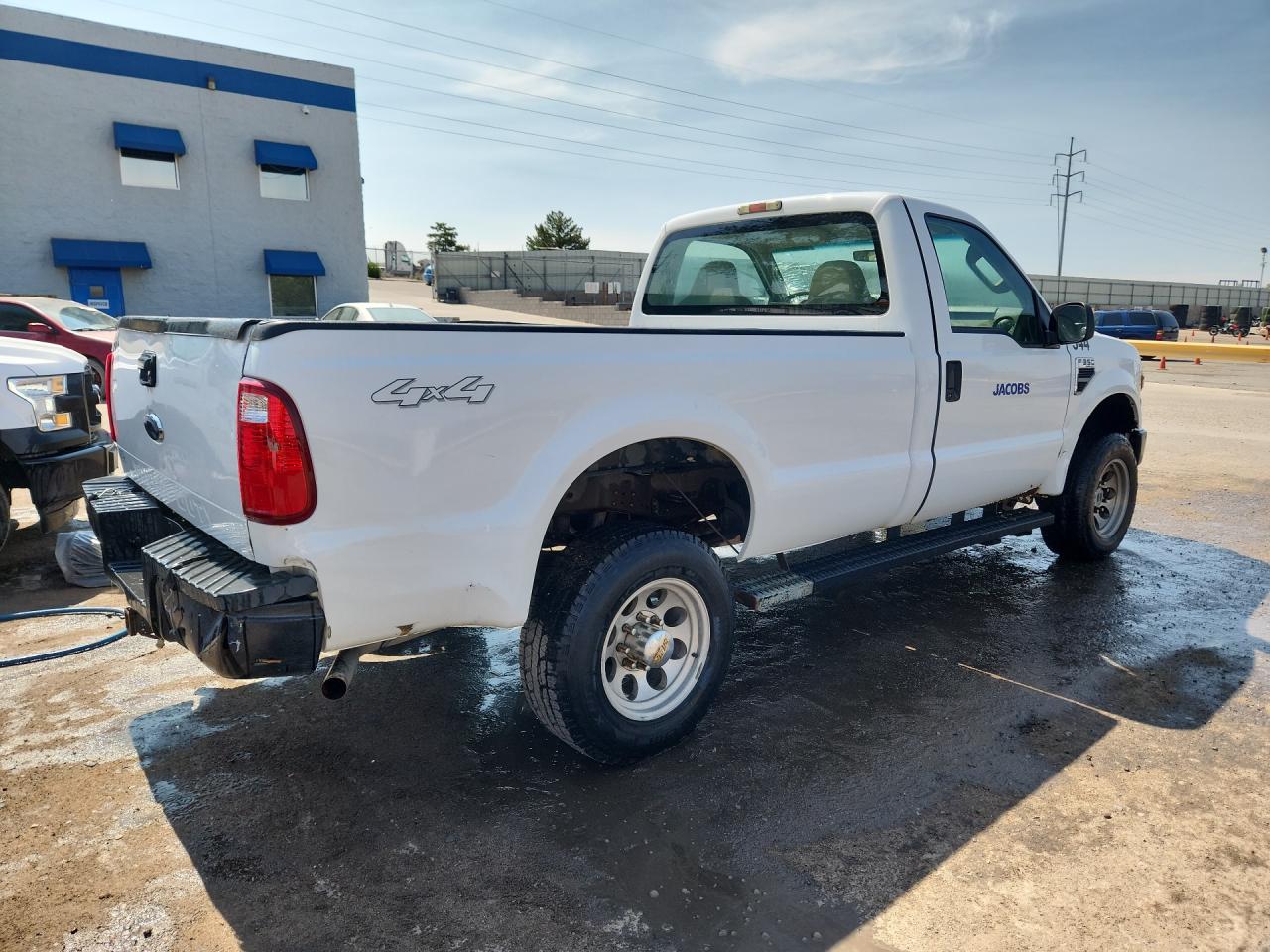 2008 Ford F350 Srw Super Duty White vin: 1FTWF31Y98EE47200 Damage: Right Bed Side, Dent(S) W/ Paint Dmg, 7 To 8 Inches
