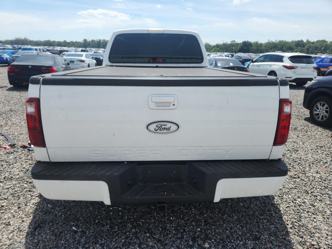 2002 Ford F350 Super Duty White vin: 1FTWF32F32ED01301
