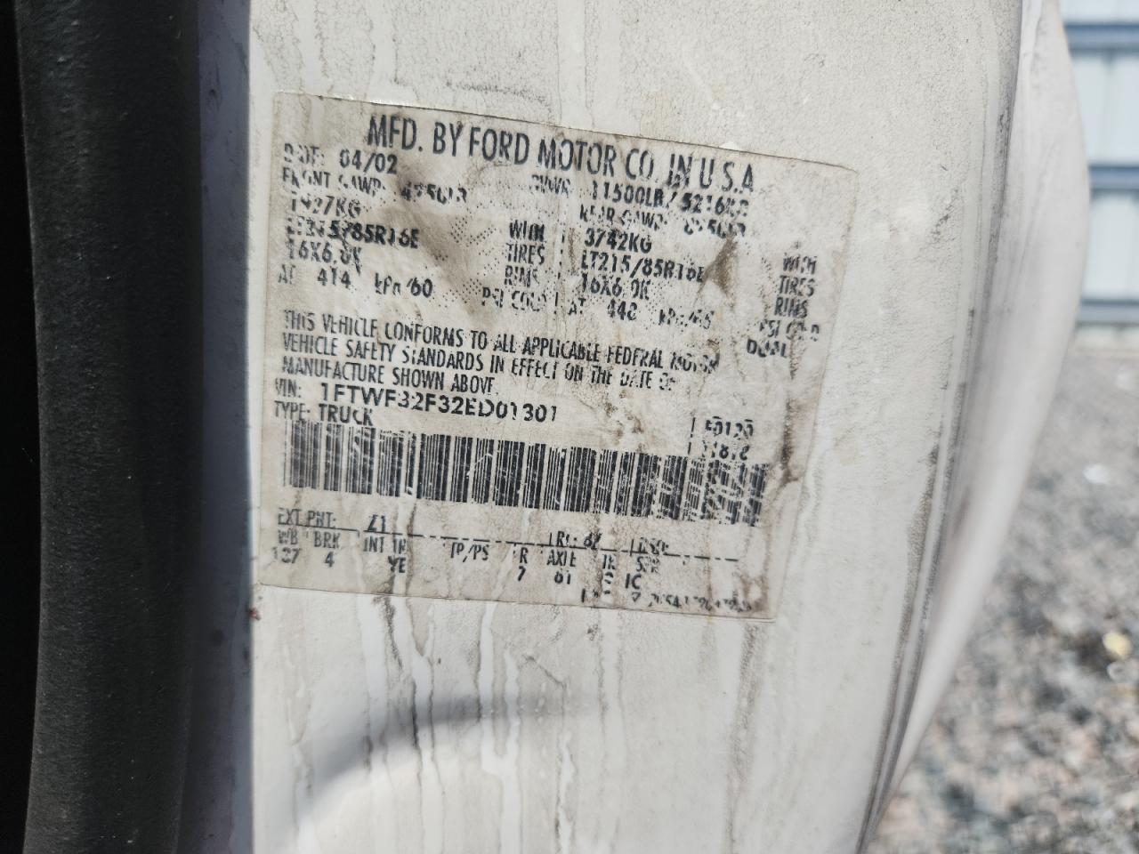 2002 Ford F350 Super Duty White vin: 1FTWF32F32ED01301