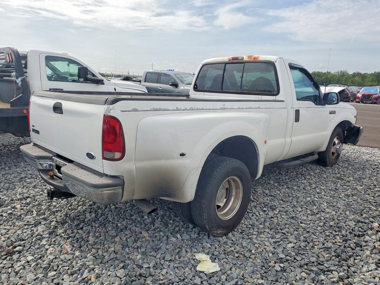 1999 Ford F350 Super Duty White vin: 1FTWF32F6XEB13086