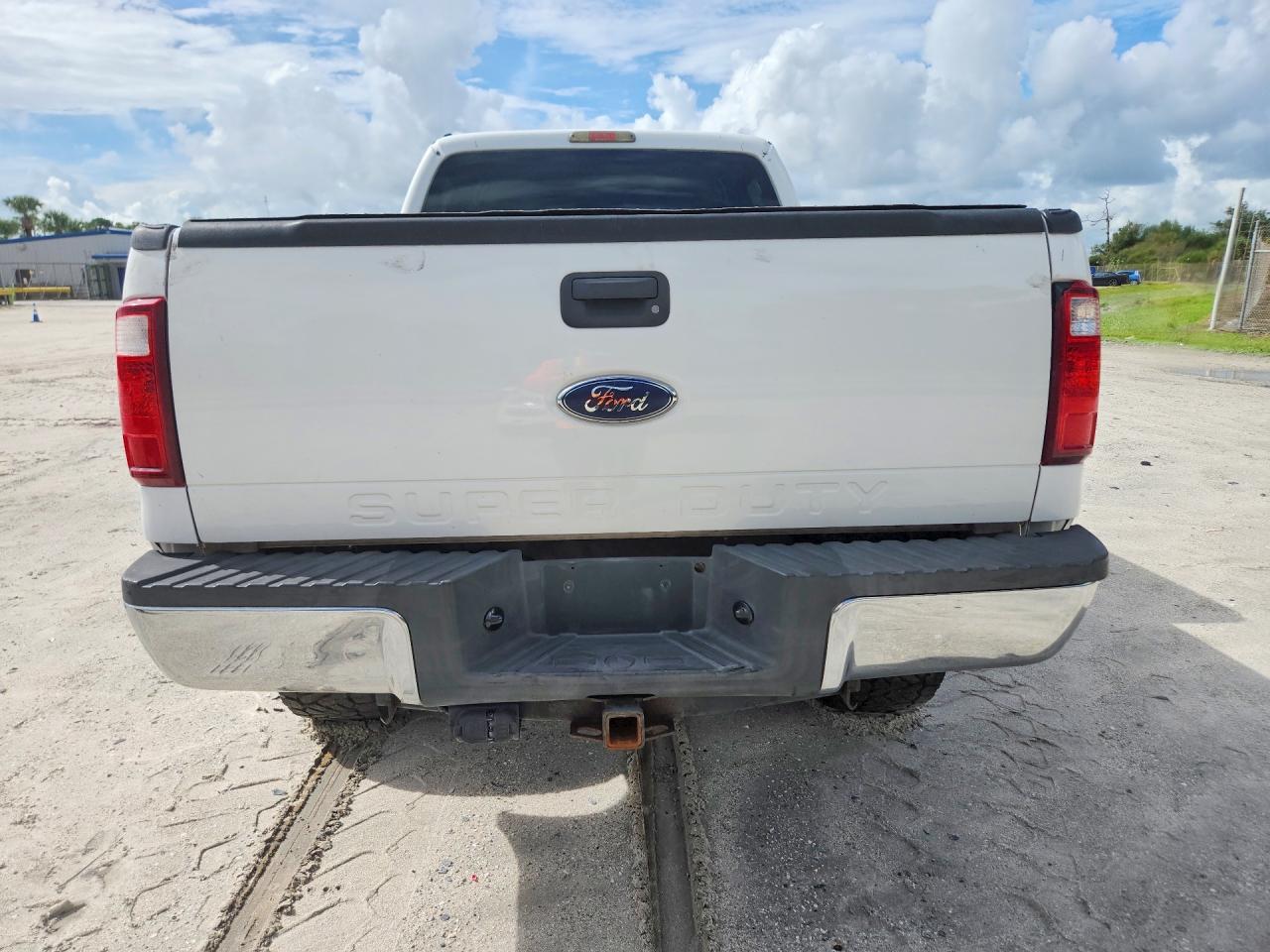 2008 Ford F350 Srw Super Duty White vin: 1FTWW315X8EE56834
