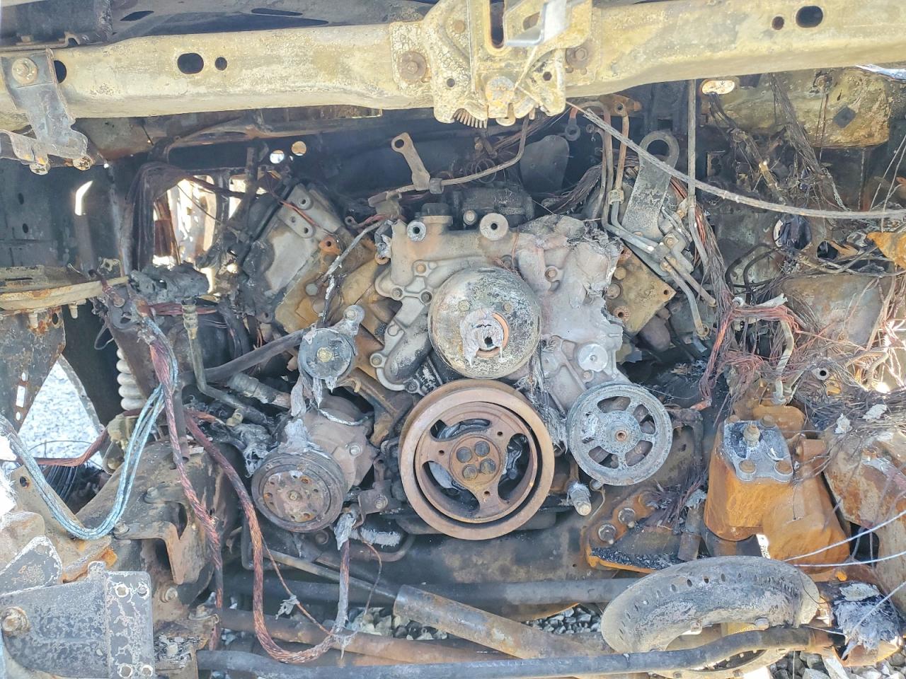 2006 Ford F350 Burn vin: 1FTWW31P06EA95015
