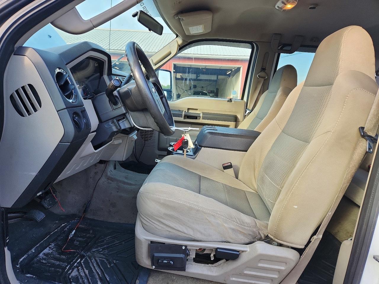 2008 Ford F350 Srw Super Duty Белый vin: 1FTWW31R08EB75550