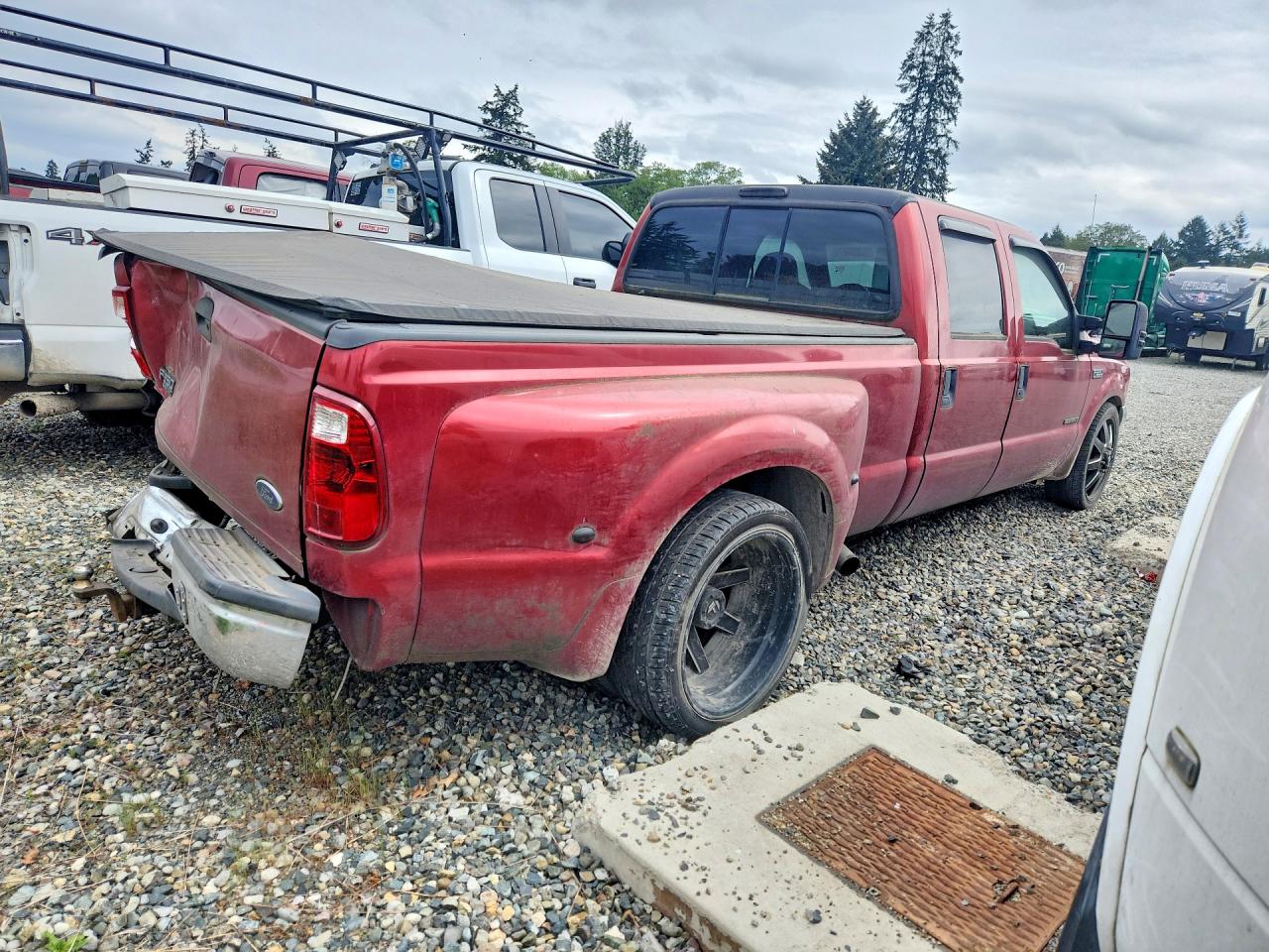 2001 Ford F350 Super Duty Red vin: 1FTWW32F21ED78062