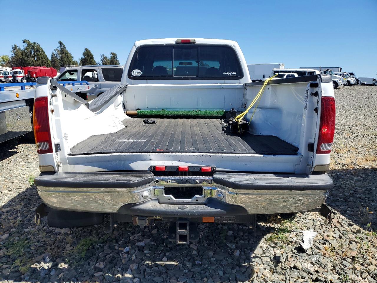 2000 Ford F350 Super Duty White vin: 1FTWW32F4YEC27718