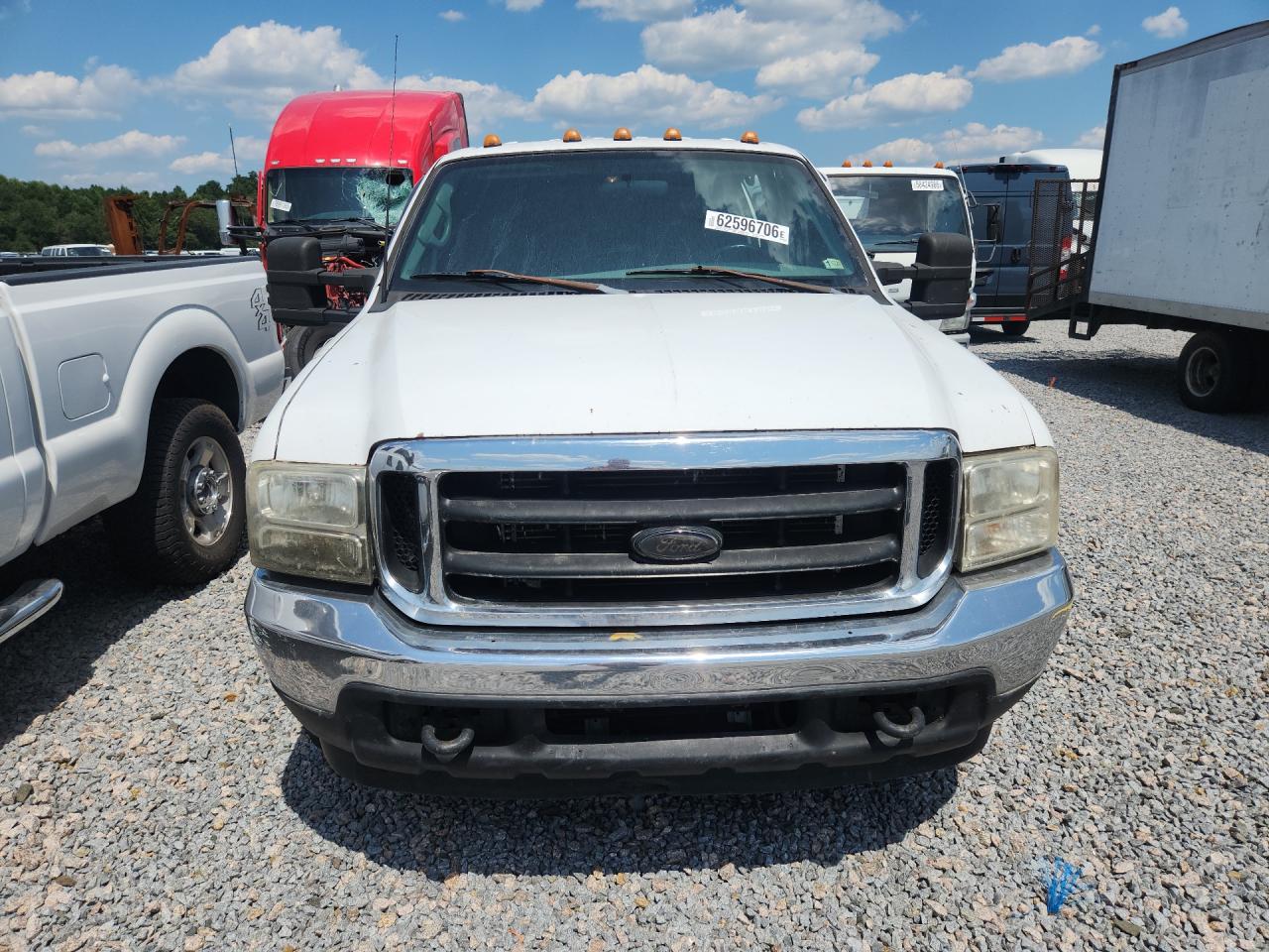 2002 Ford F350 Super Duty White vin: 1FTWW32F82EA85476