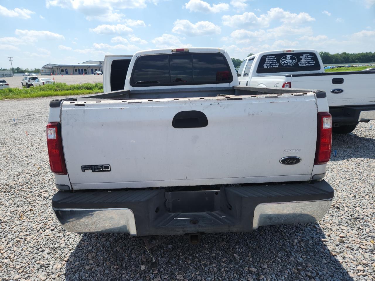 2002 Ford F350 Super Duty White vin: 1FTWW32F82EA85476