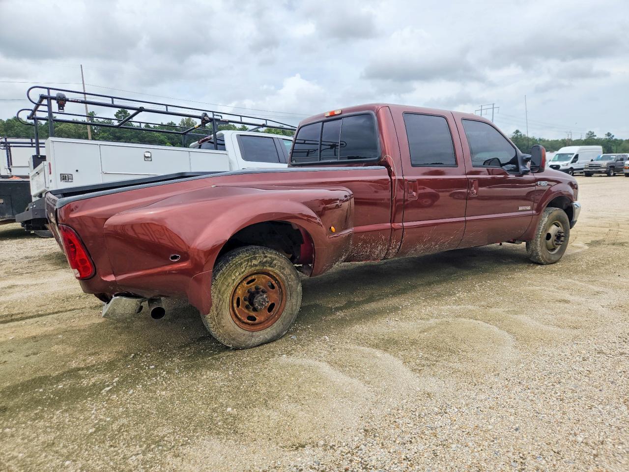 2003 Ford F350 Super Duty Maroon vin: 1FTWW32P33EB94583
