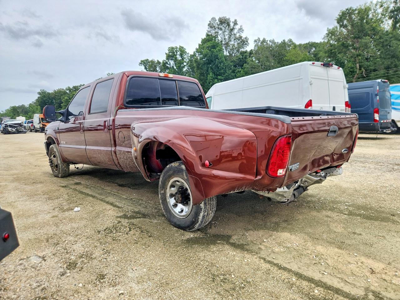 2003 Ford F350 Super Duty Maroon vin: 1FTWW32P33EB94583