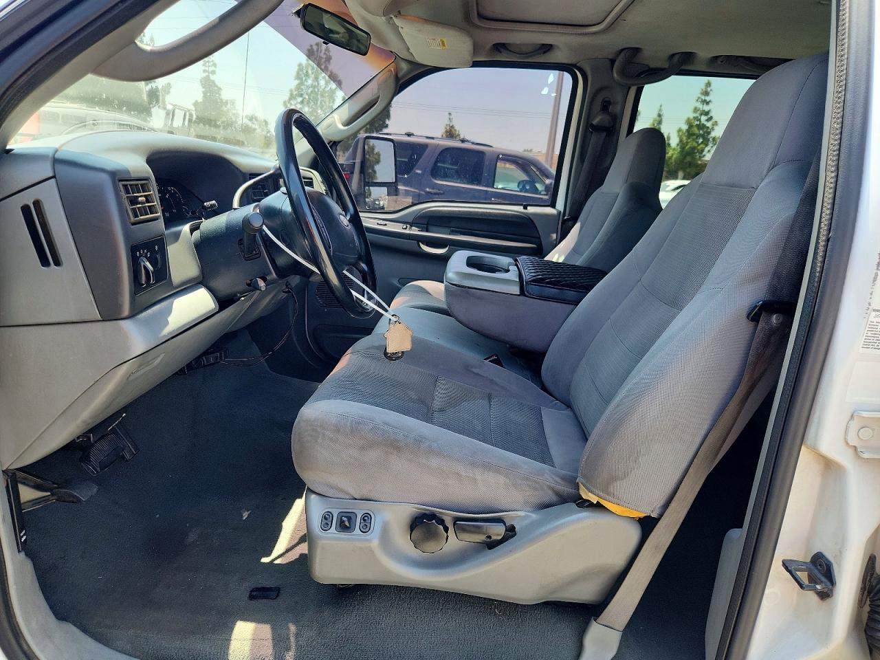 2004 Ford F350 Super Duty White vin: 1FTWW32P74EB79098