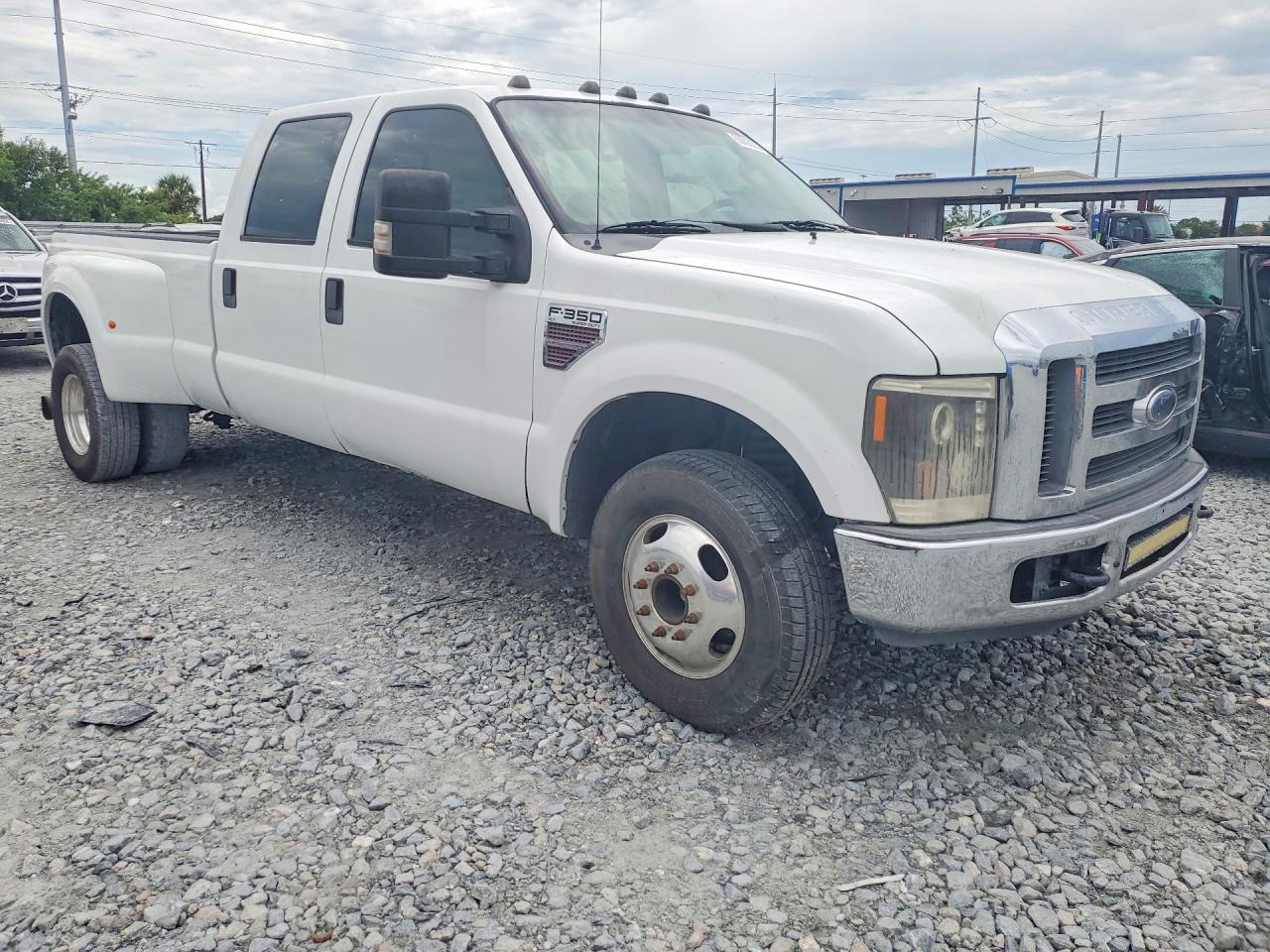 2008 Ford F350 Super Duty White vin: 1FTWW32R08EC90812