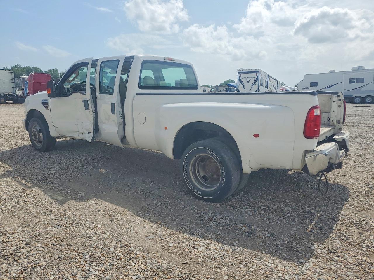 2008 Ford F350 Super Duty White vin: 1FTWW32R08ED80705