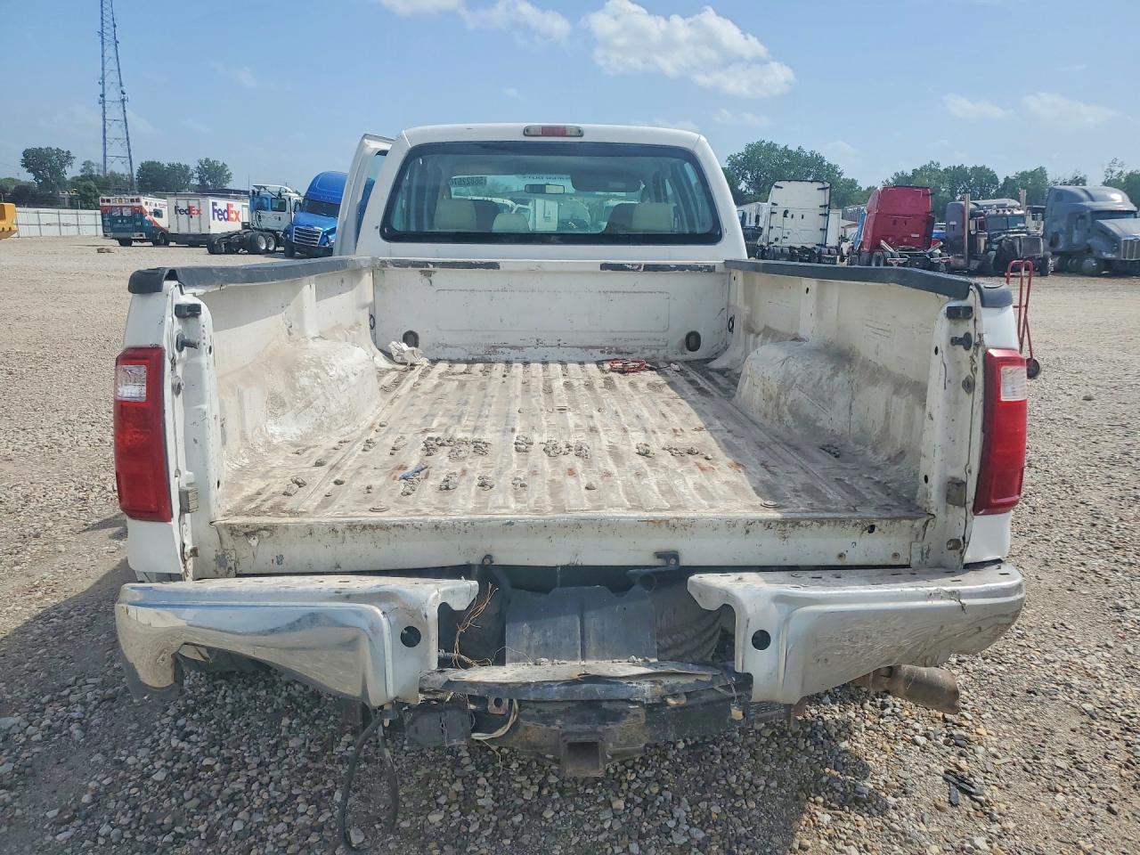 2008 Ford F350 Super Duty White vin: 1FTWW32R08ED80705