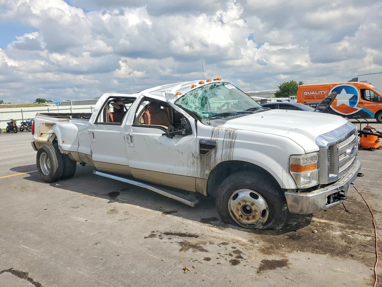 2008 Ford F350 Super Duty White vin: 1FTWW32R78EB08720