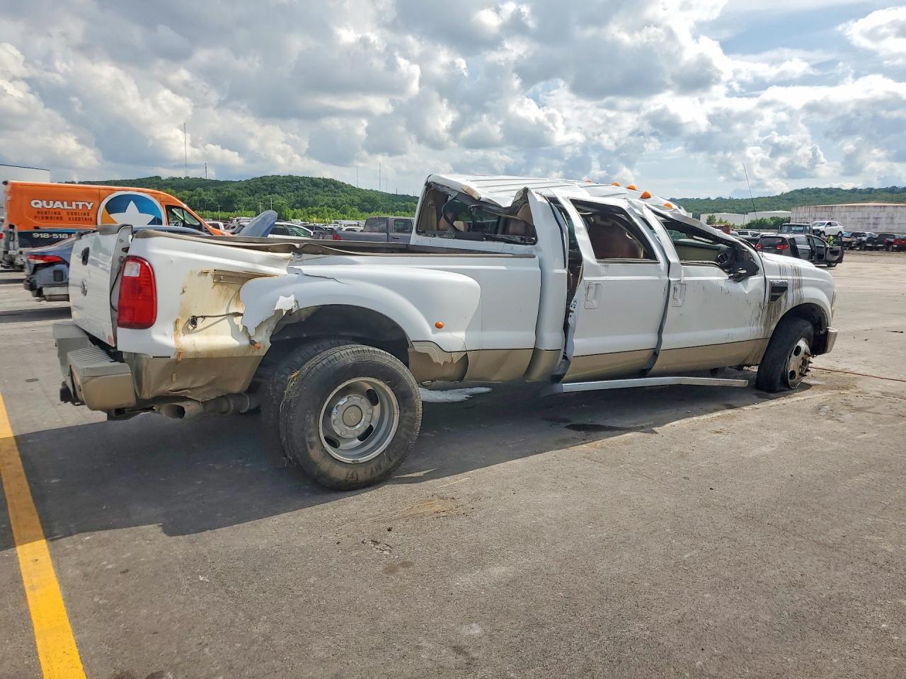 2008 Ford F350 Super Duty White vin: 1FTWW32R78EB08720
