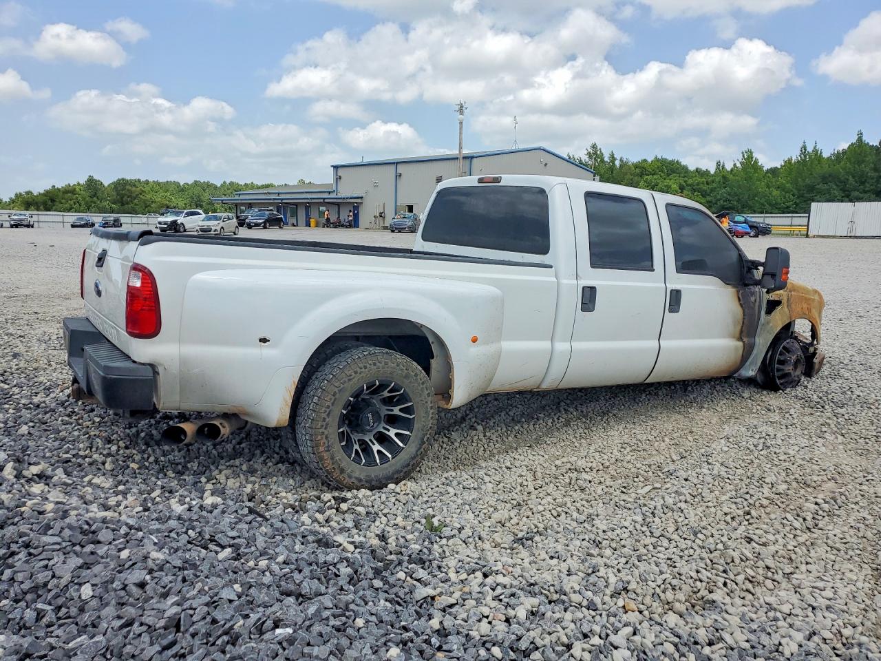 2008 Ford F350 Super Duty White vin: 1FTWW32R78ED88462
