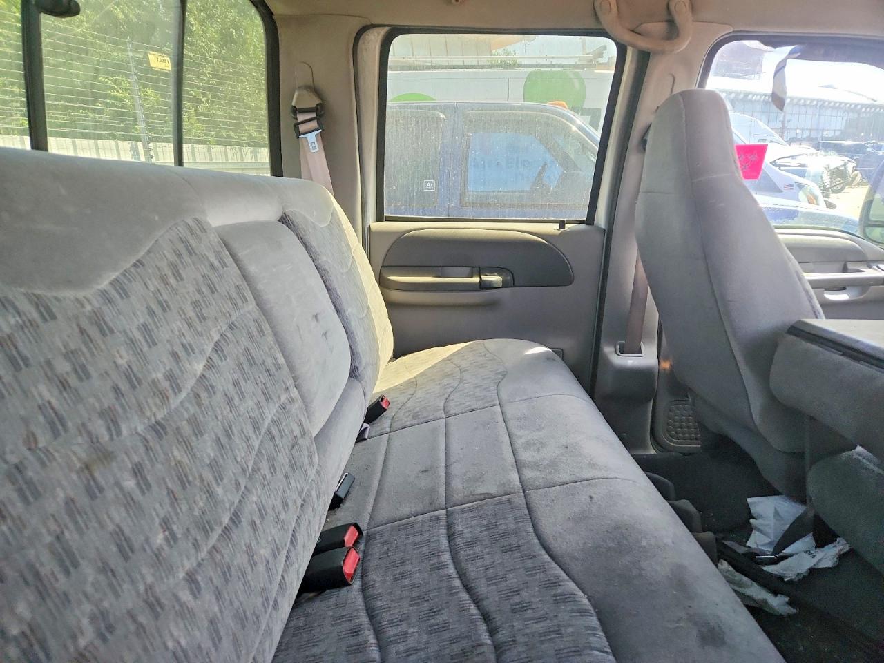 2000 Ford F350 Super Duty Silver vin: 1FTWW33F0YEC20165