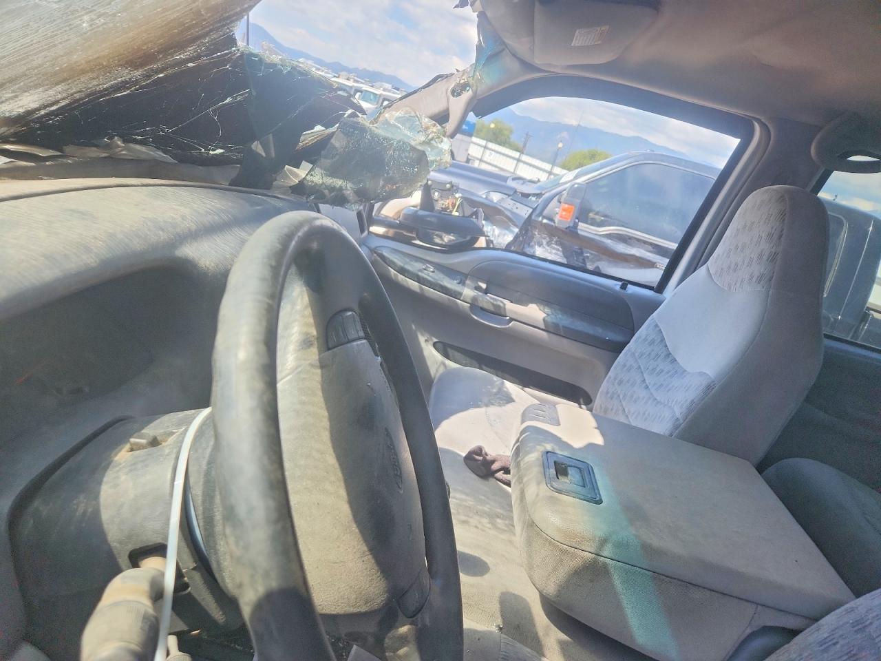 2000 Ford F350 Super Duty Silver vin: 1FTWW33F0YEC20165