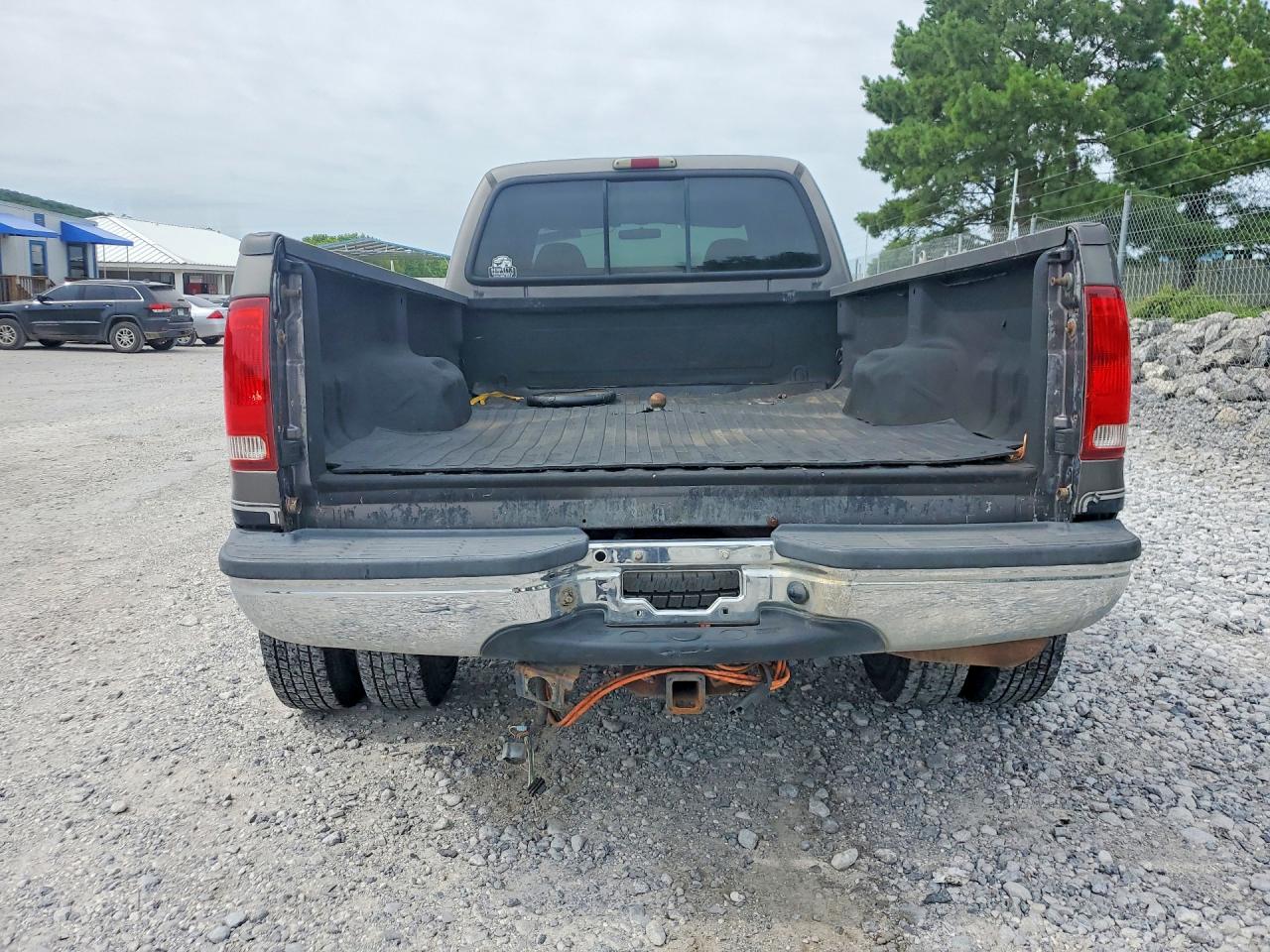 2002 Ford F350 Super Duty Двухцветный vin: 1FTWW33F32EA59866
