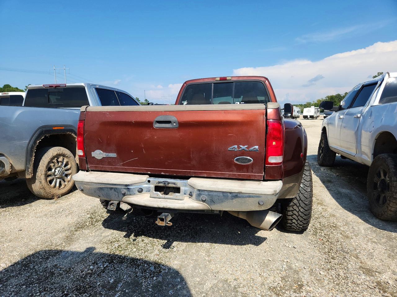 2005 Ford F350 Super Duty Brown vin: 1FTWW33PX5EA19717