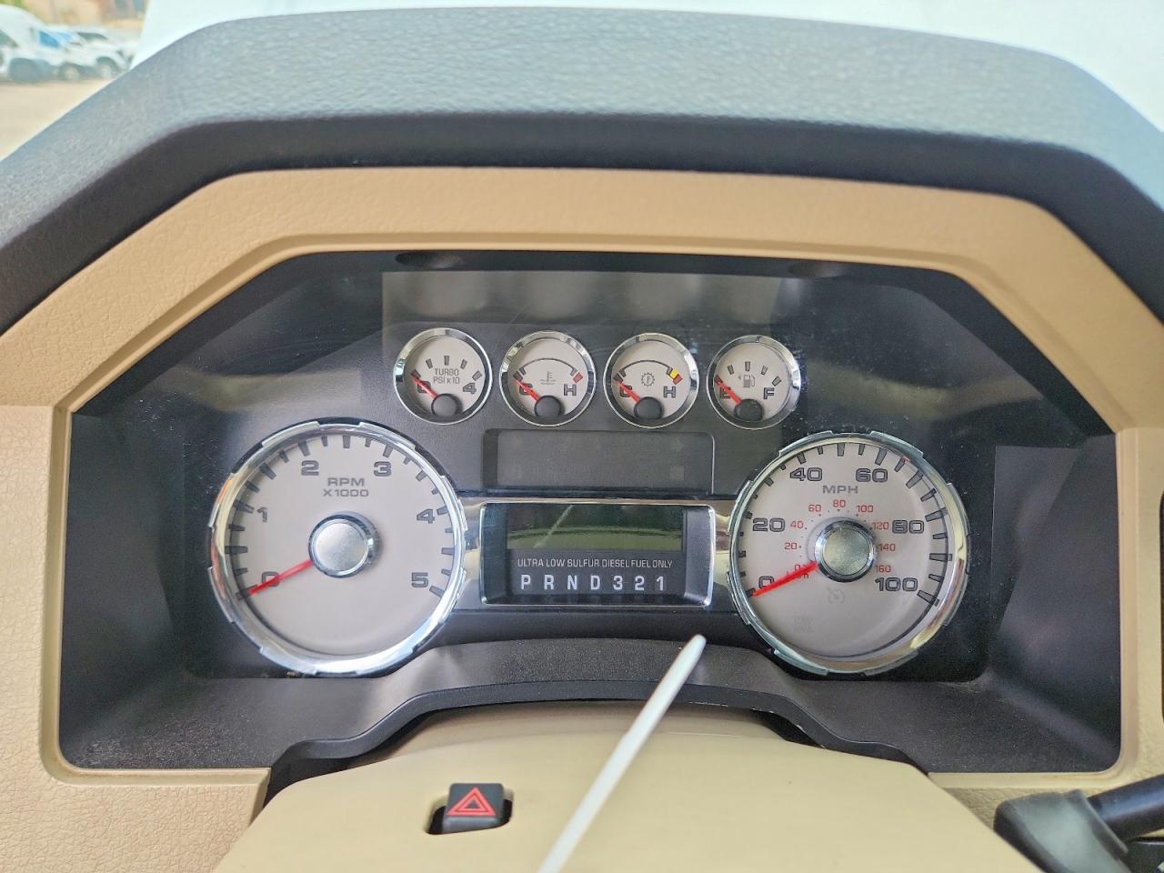 2008 Ford F350 Super Duty White vin: 1FTWW33R58ED24340