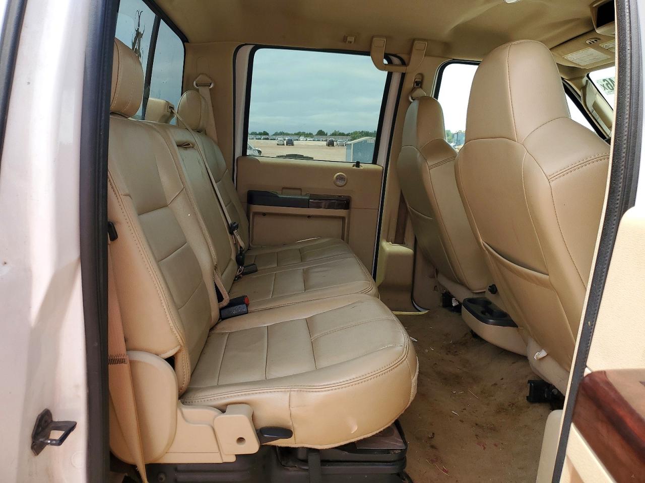 2008 Ford F350 Super Duty White vin: 1FTWW33R88EC17136