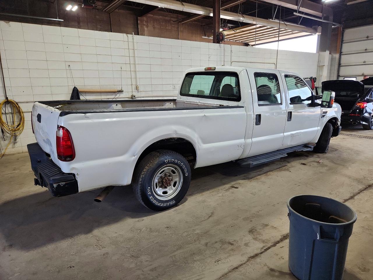 2010 Ford F350 Super Duty White vin: 1FTWW3A51AEA89473
