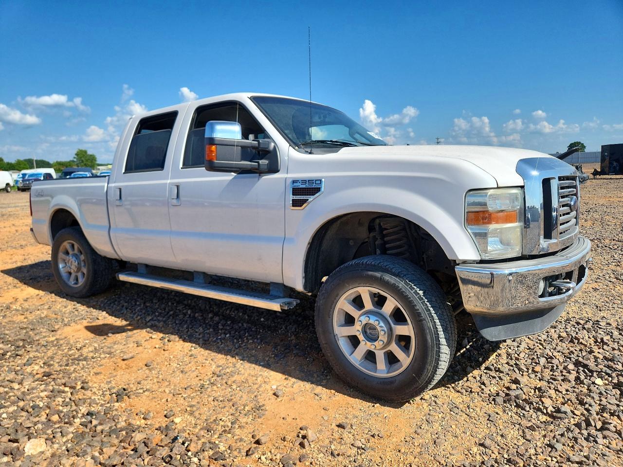 2010 Ford F350 Super Duty White vin: 1FTWW3BR5AEA35658