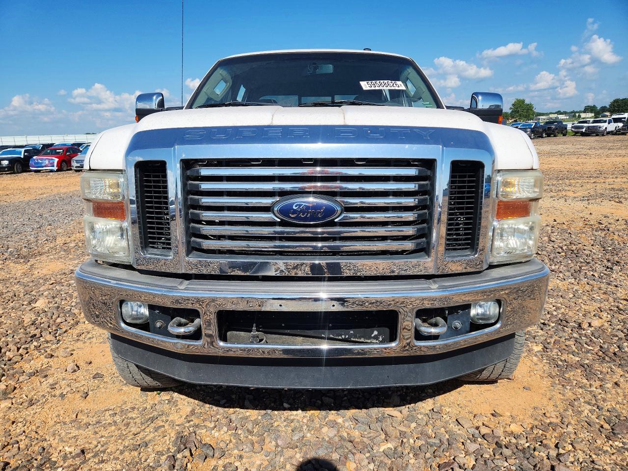 2010 Ford F350 Super Duty White vin: 1FTWW3BR5AEA35658
