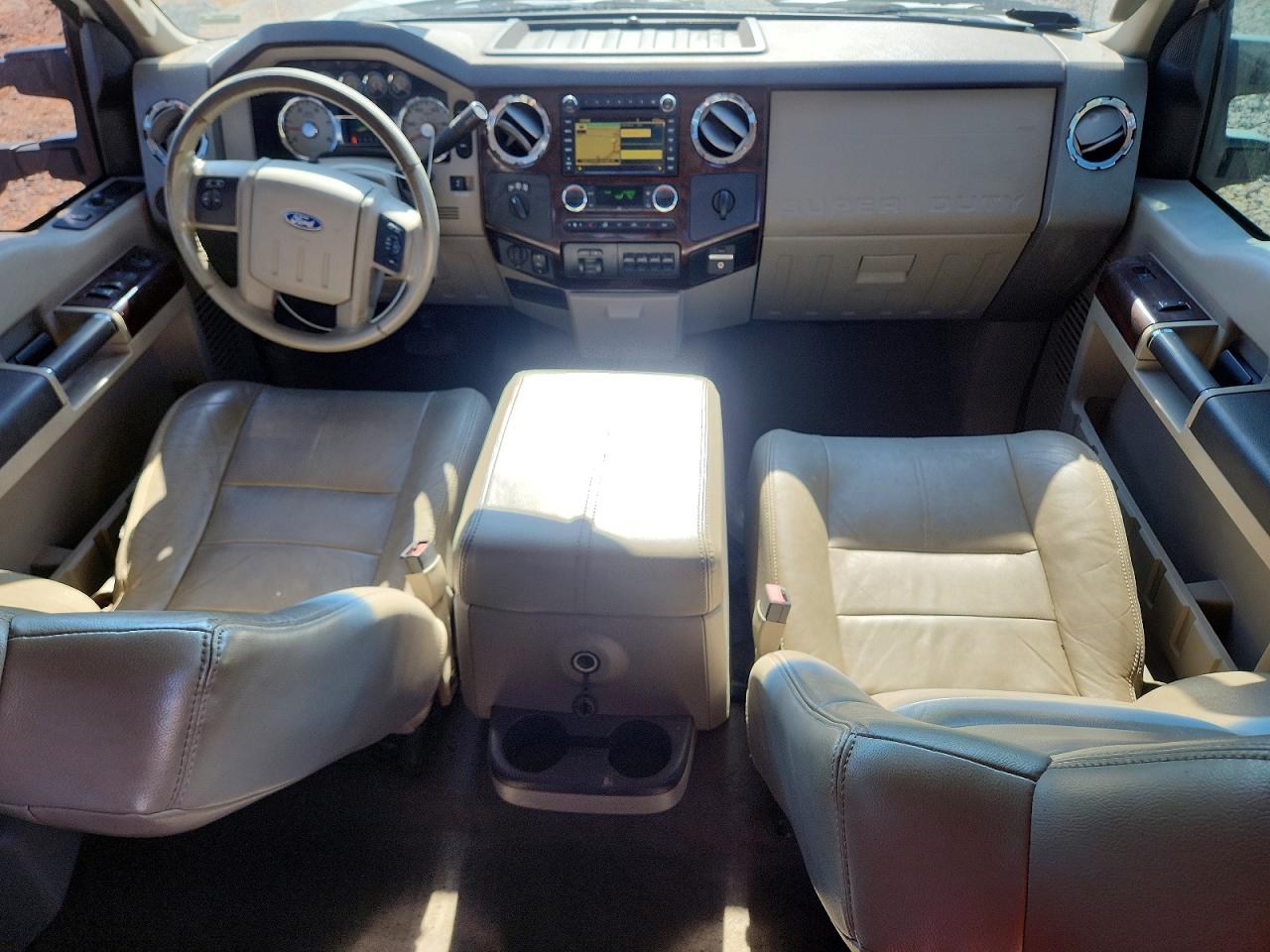 2010 Ford F350 Super Duty White vin: 1FTWW3BR5AEA35658