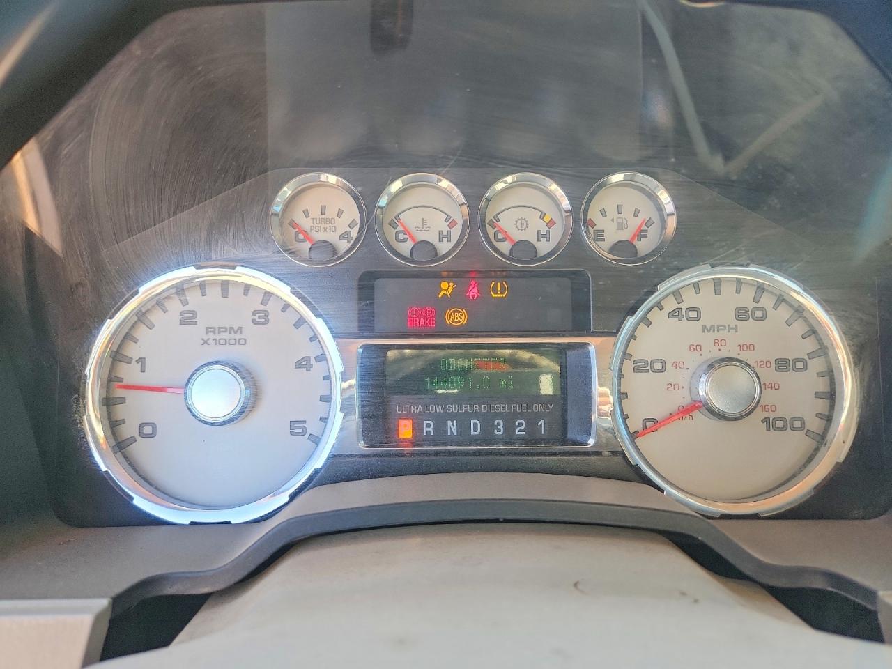 2010 Ford F350 Super Duty White vin: 1FTWW3BR5AEA35658