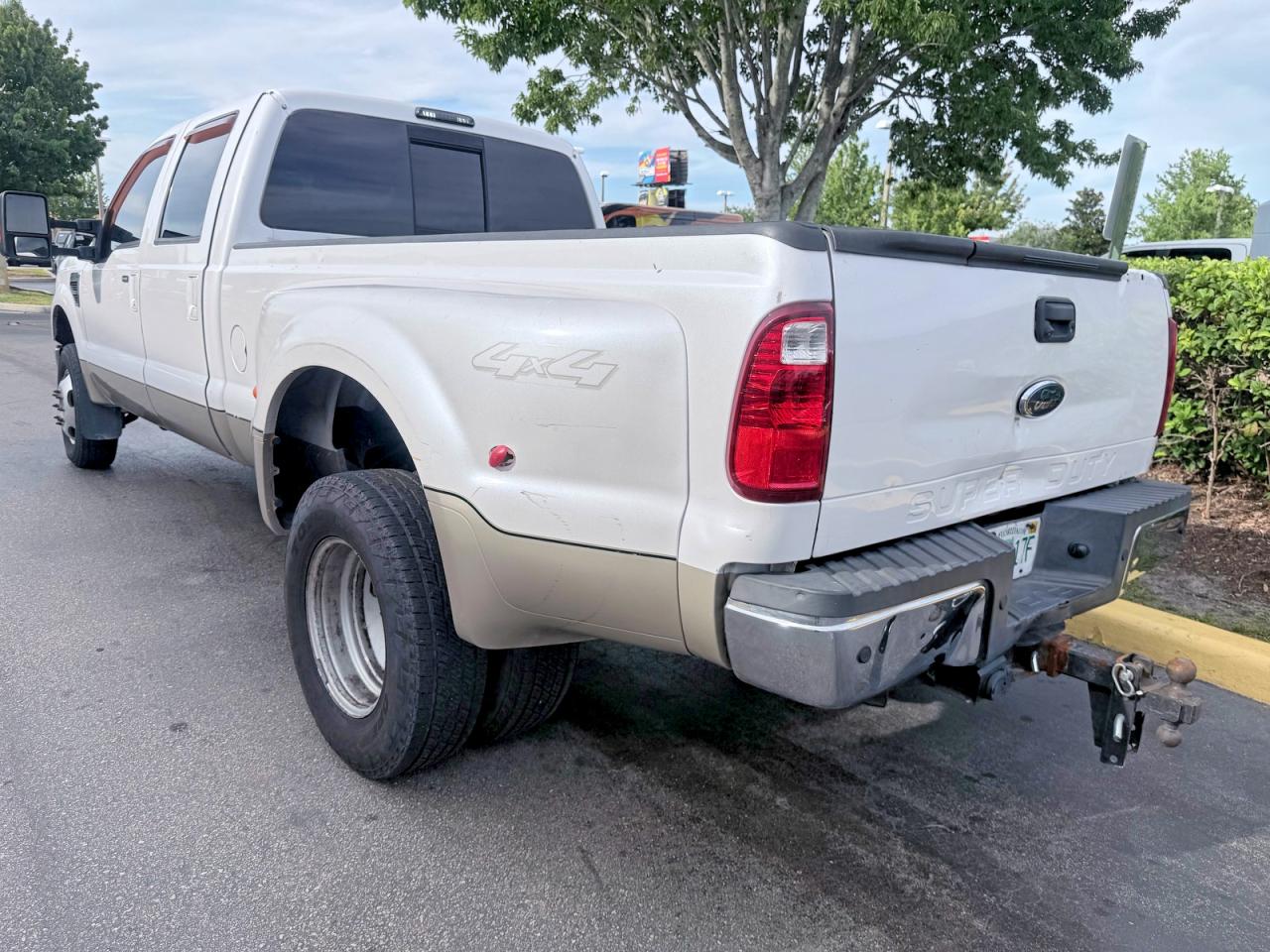 2010 Ford F350 Super Duty White vin: 1FTWW3DR5AEA50593