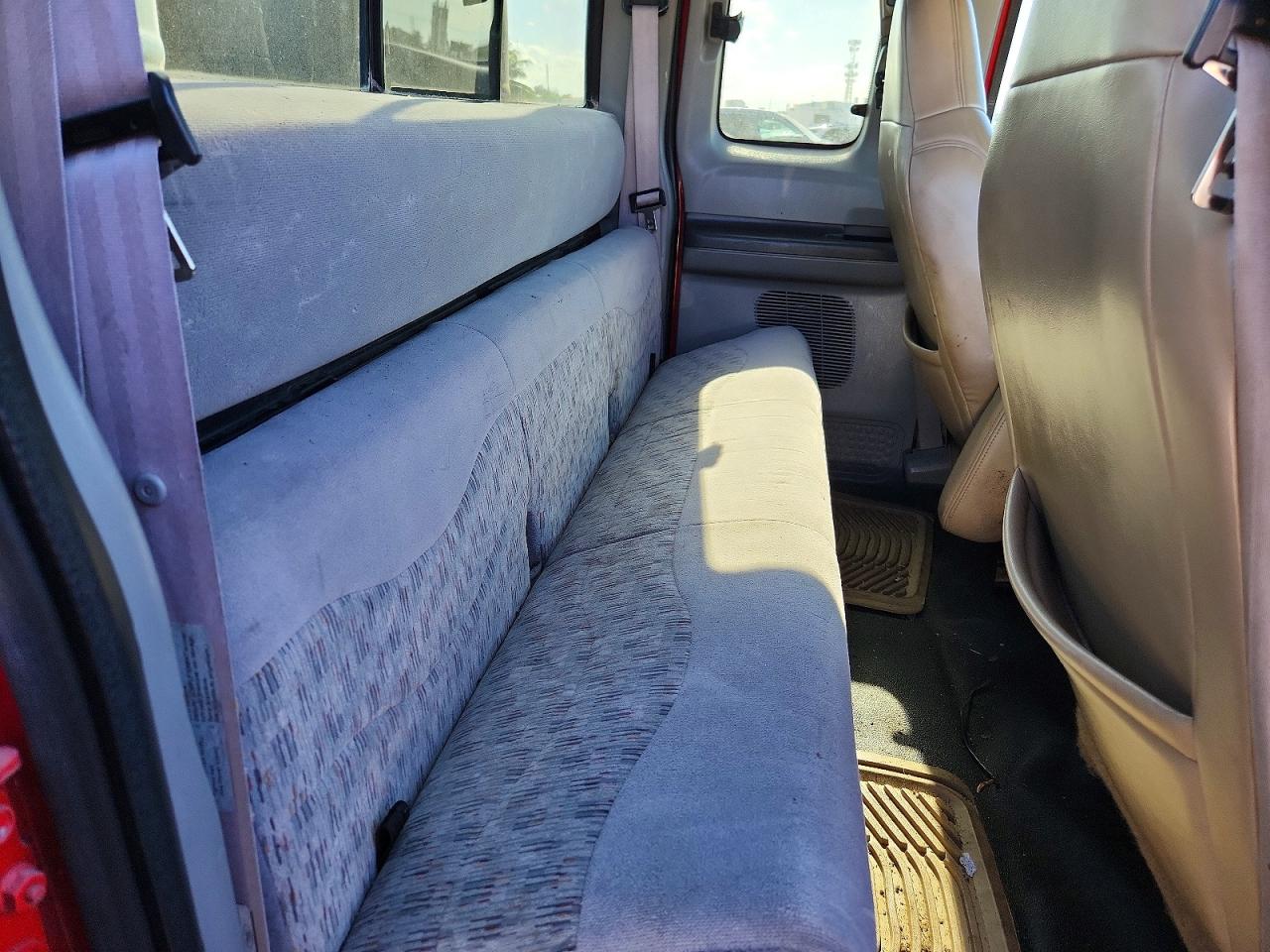 1999 Ford F350 Super Duty Красный vin: 1FTWX32F3XEA24203