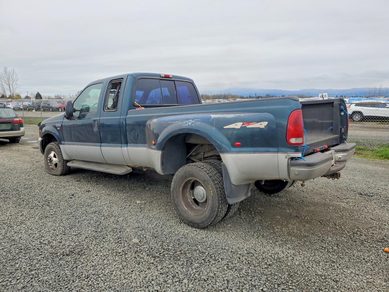 1999 Ford F350 Super Duty Blue vin: 1FTWX33F2XEB99525