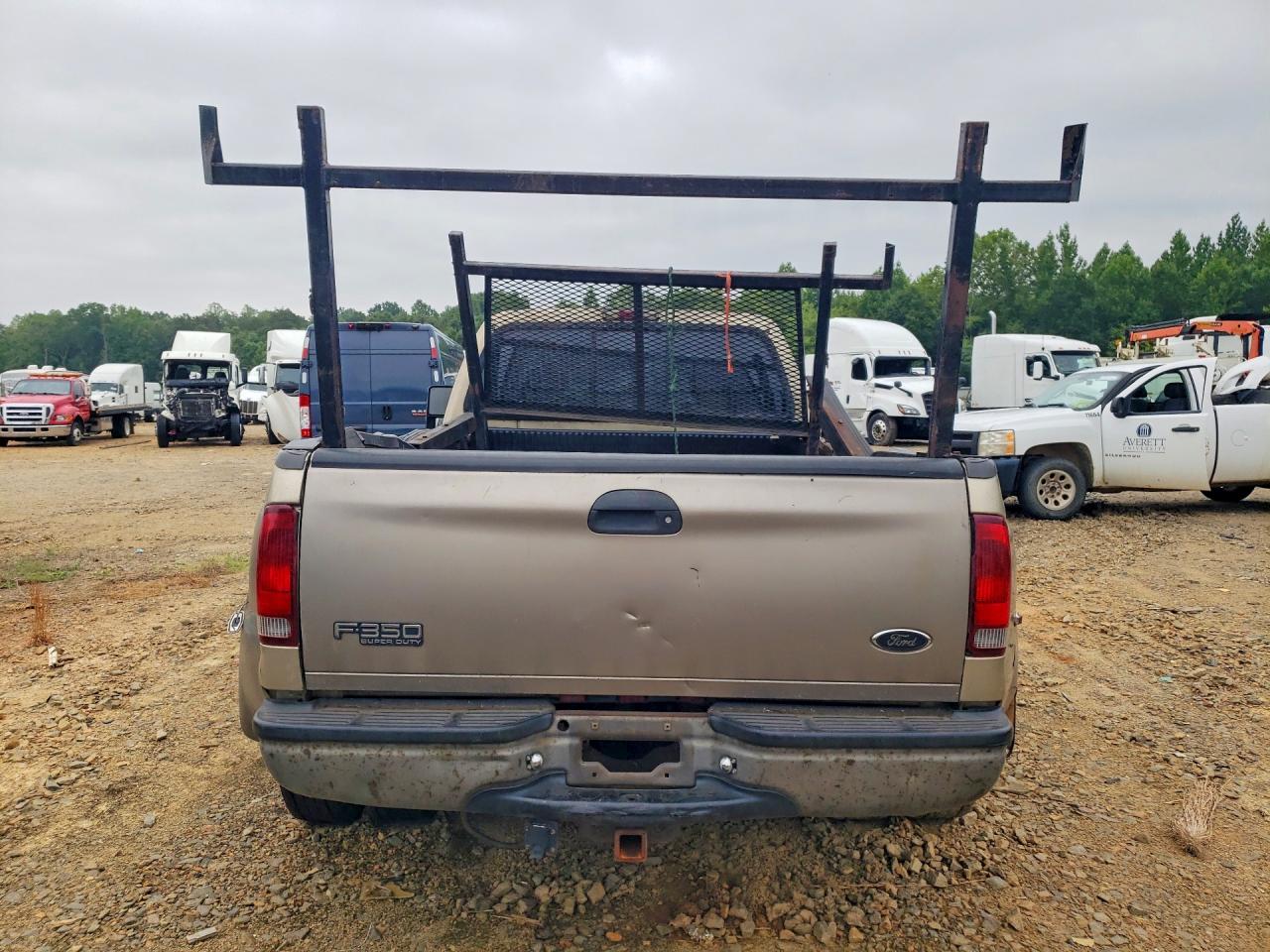 2000 Ford F350 Super Duty Gold vin: 1FTWX33F7YEB52492