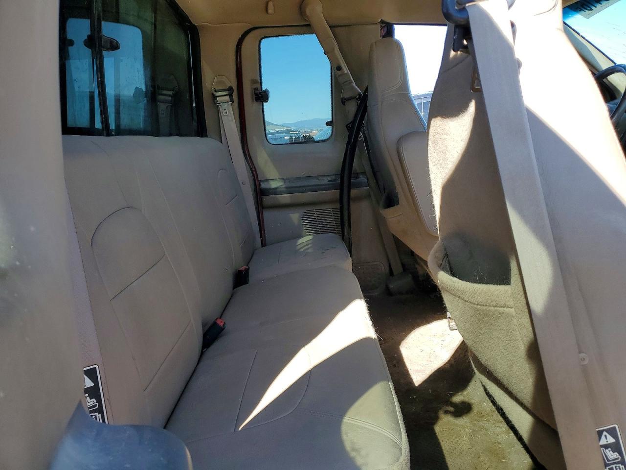 2000 Ford F350 Super Duty Red vin: 1FTWX33F7YEE53635