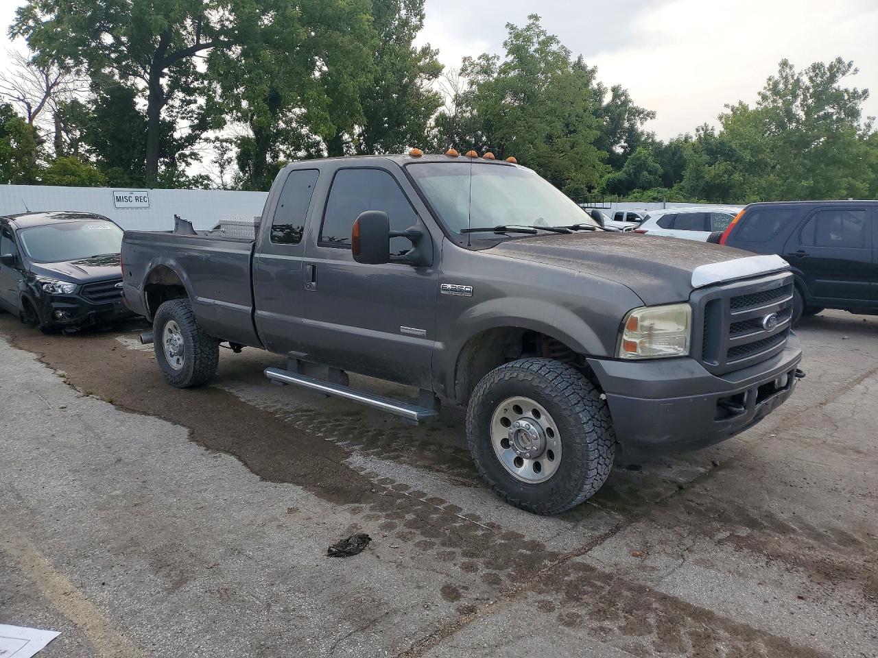 2005 Ford F350 Super Duty Black vin: 1FTWX33P05EC75524