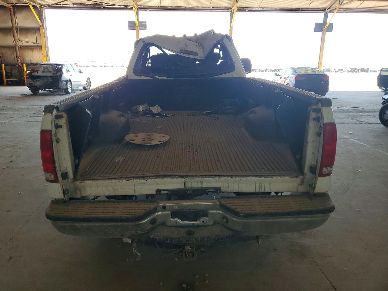 2006 Ford F350 Super Duty White vin: 1FTWX33P16EA21712