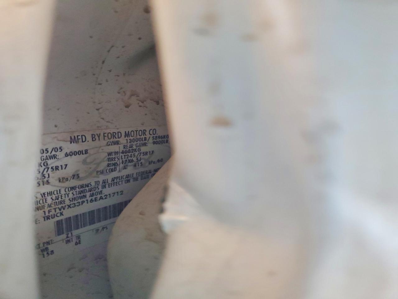 2006 Ford F350 Super Duty White vin: 1FTWX33P16EA21712