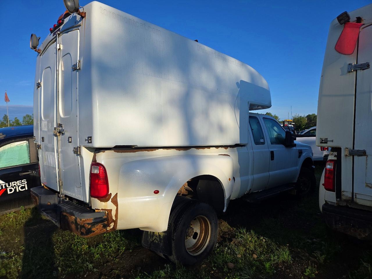 2009 Ford F350 Super Duty White vin: 1FTWX33Y09EA24968