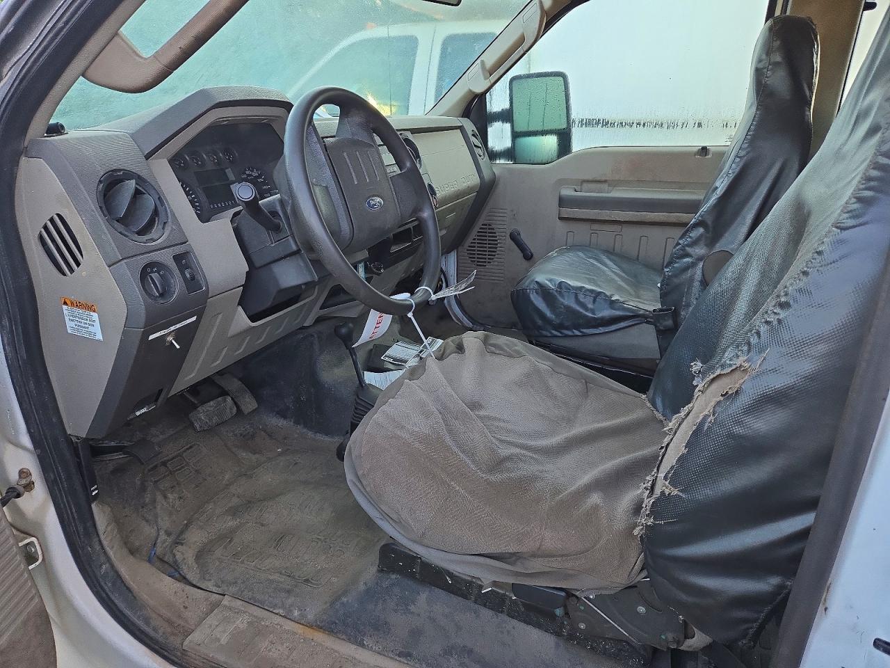 2009 Ford F350 Super Duty White vin: 1FTWX33Y09EA24968