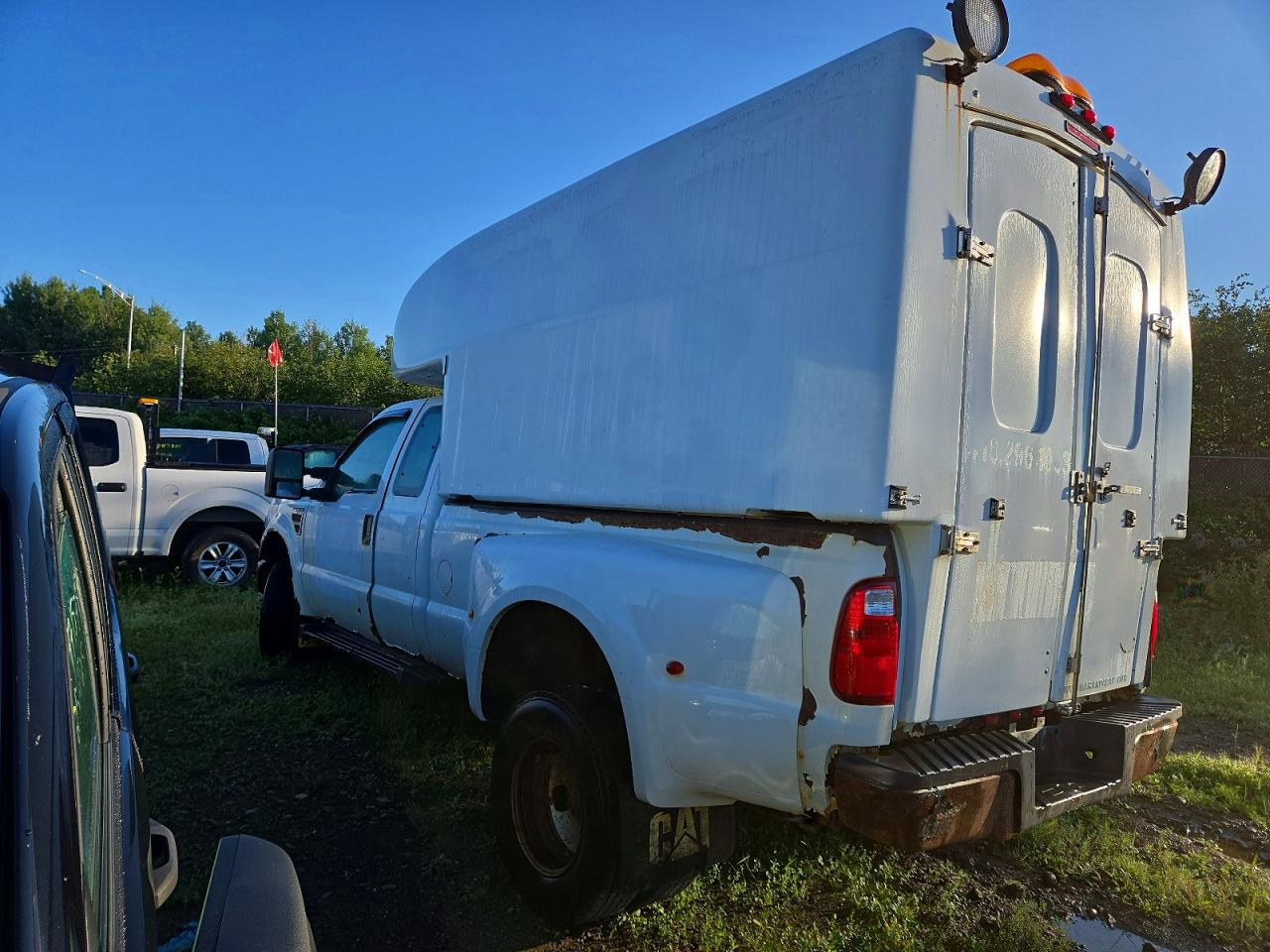 2009 Ford F350 Super Duty White vin: 1FTWX33Y09EA24968